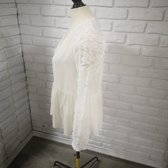 Karen Kane Cream Ladies Size Medium Made in USA Loose Fit Blouse with Lace - Picture 6 of 9